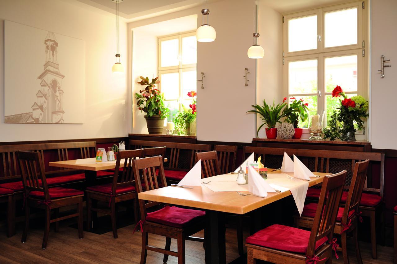 Hotel & Gasthaus Das Roehrl Straubing Buitenkant foto